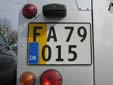 'Parrot' plate (commercial vehicles)<br>Unlike the vehicles with completely yellow<br>plates, these are also for private use.