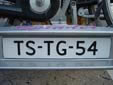 Trailer plate for trailers and caravans up to 750 kg.<br>Also used as secondary plate for use when 'normal' plate is obscured by for example a bicycle rack. The registration number is always identical to the pulling vehicle's number.