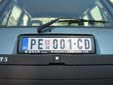 Normal plate. PE / ПЕ = Peć<p><span class="caption-klein">Peć is a city in Kosovo, which is recognized as an independant country by most western countries. Because Serbia considers Kosovo to be a province of its own territory, it still issues Serbian license plates for Kosovo.</span></p>